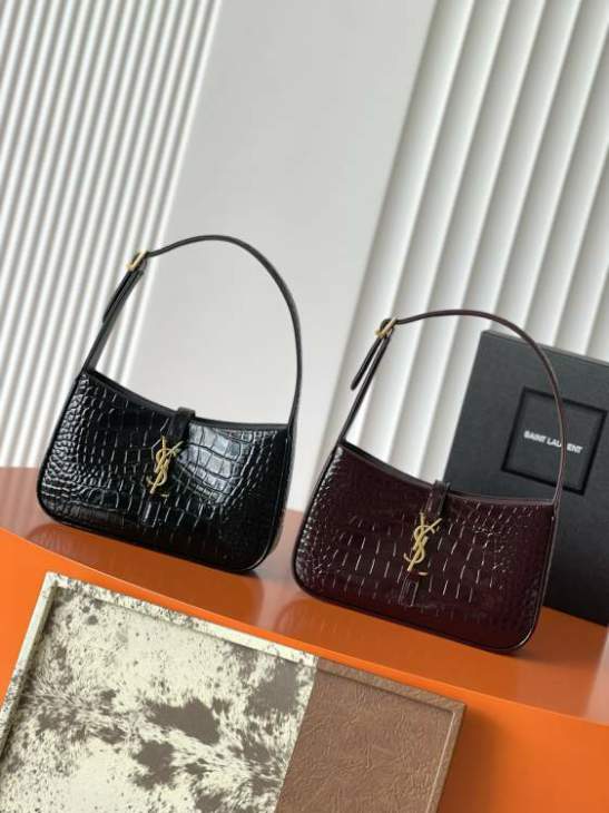 Picture of Saint Laurent Handbags _SKUfw240289961fw